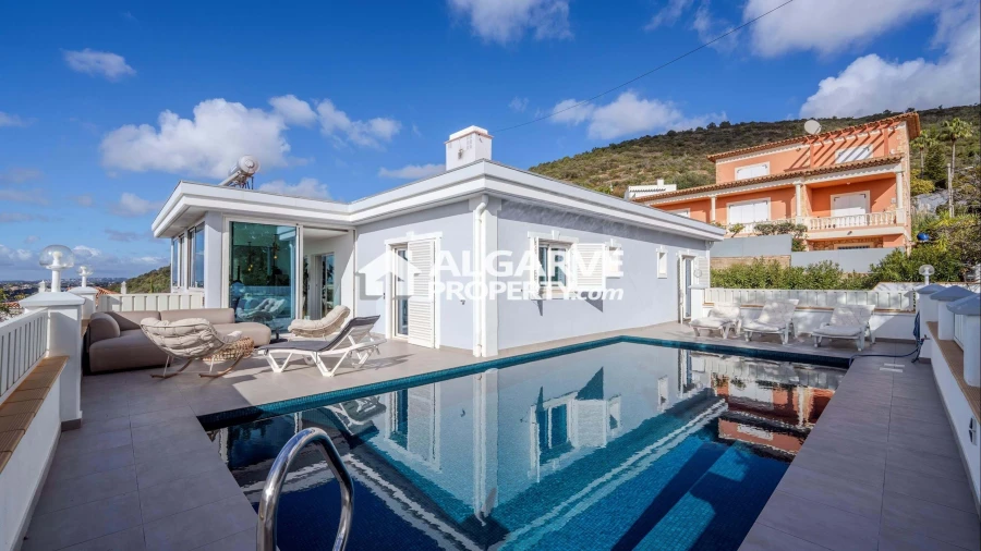 Moradia T4 para Venda em Loule (São Sebastião) Foto 5