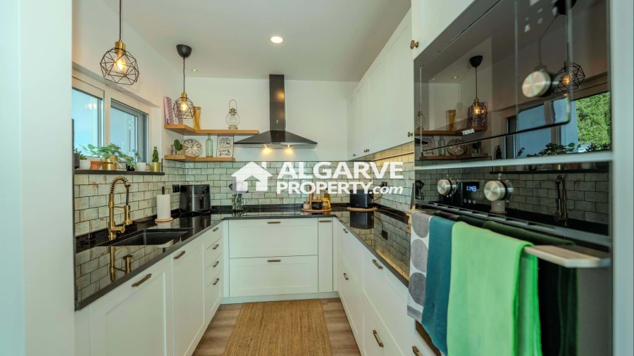 Moradia T4 para Venda em Loule (São Sebastião) Foto 13