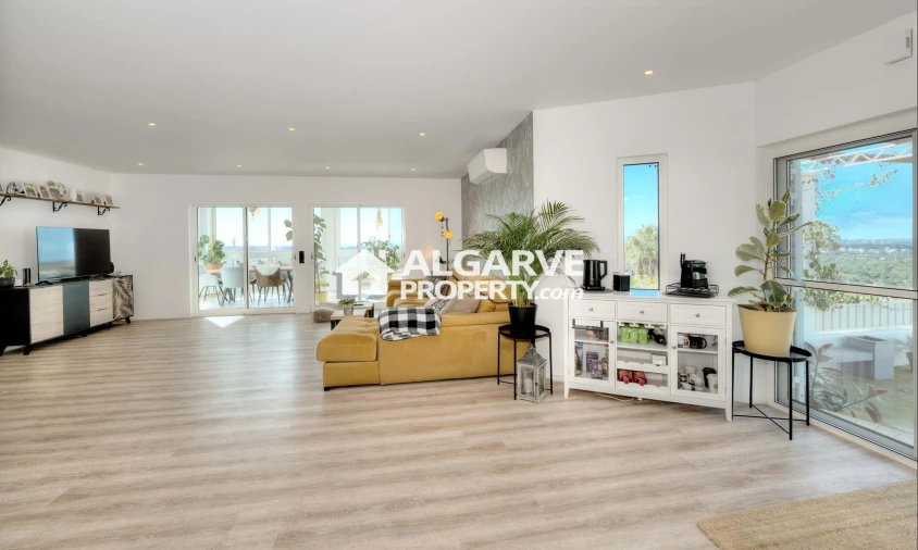 Moradia T4 para Venda em Loule (São Sebastião) Foto 55