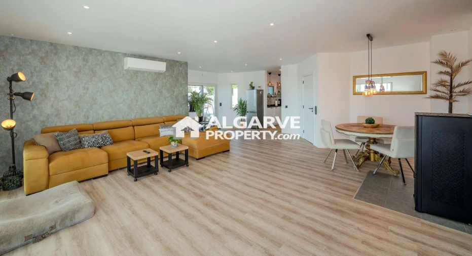 Moradia T4 para Venda em Loule (São Sebastião) Foto 14