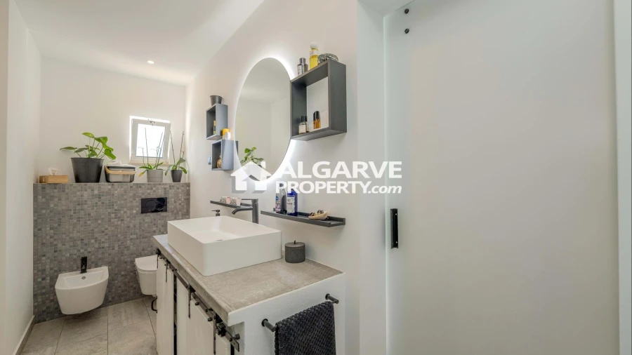 Moradia T4 para Venda em Loule (São Sebastião) Foto 8