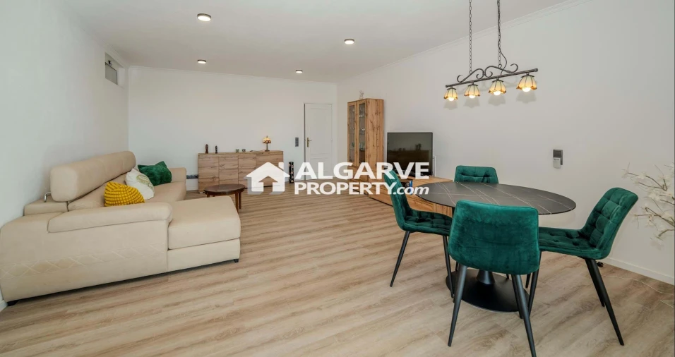 Moradia T4 para Venda em Loule (São Sebastião) Foto 30