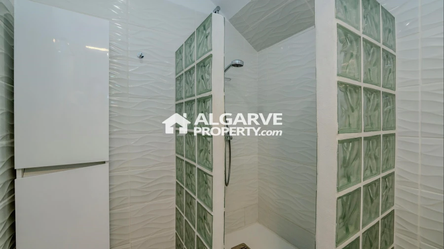 Moradia T4 para Venda em Loule (São Sebastião) Foto 28