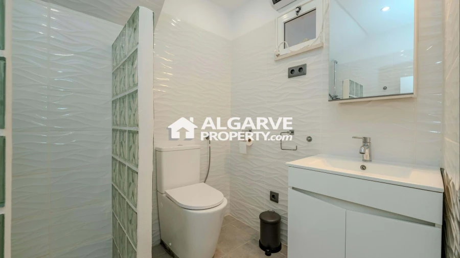 Moradia T4 para Venda em Loule (São Sebastião) Foto 27