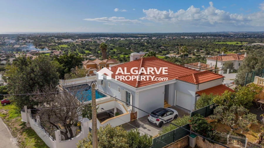 Moradia T4 para Venda em Loule (São Sebastião) Foto 43