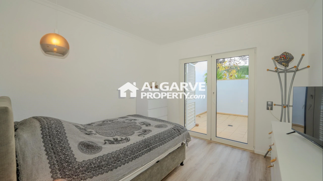 Moradia T4 para Venda em Loule (São Sebastião) Foto 25