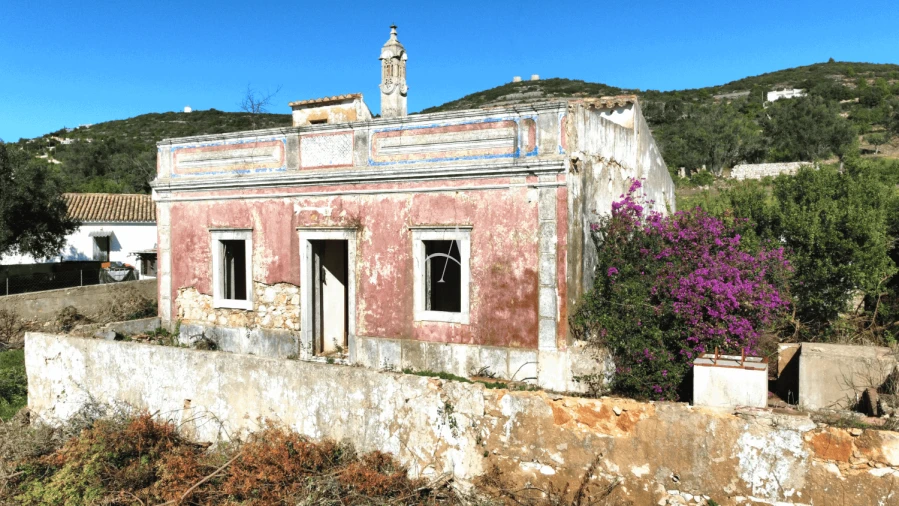 Terreno para Venda em Santa Barbara de Nexe Foto 1