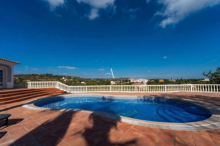 Moradia T4 para Venda em Boliqueime Foto 13