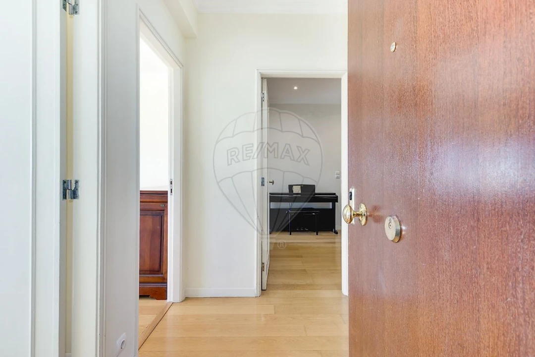 Apartamento T3 para Arrendamento férias em Algés, Linda-A-Velha e Cruz Quebrada-Dafundo Foto 26