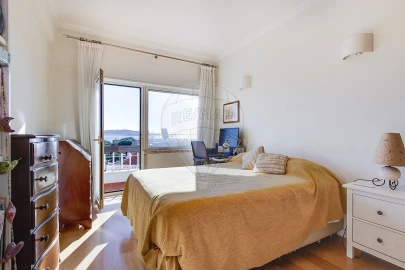 Apartamento T3 para Arrendamento férias em Algés, Linda-A-Velha e Cruz Quebrada-Dafundo