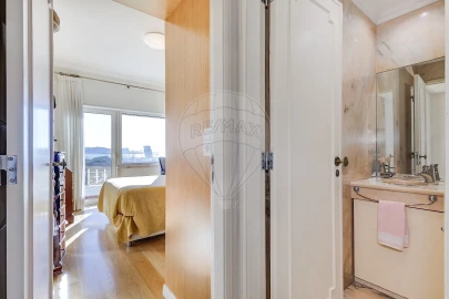 Apartamento T3 para Arrendamento férias em Algés, Linda-A-Velha e Cruz Quebrada-Dafundo