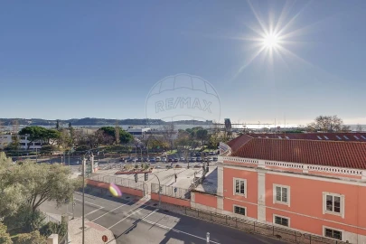 Apartamento T3 para Arrendamento férias em Algés, Linda-A-Velha e Cruz Quebrada-Dafundo