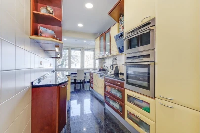 Apartamento T3 para Arrendamento férias em Algés, Linda-A-Velha e Cruz Quebrada-Dafundo