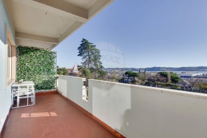 Apartamento T3 para Arrendamento férias em Algés, Linda-A-Velha e Cruz Quebrada-Dafundo