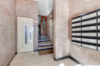 Apartamento T3 para Arrendamento férias em Algés, Linda-A-Velha e Cruz Quebrada-Dafundo