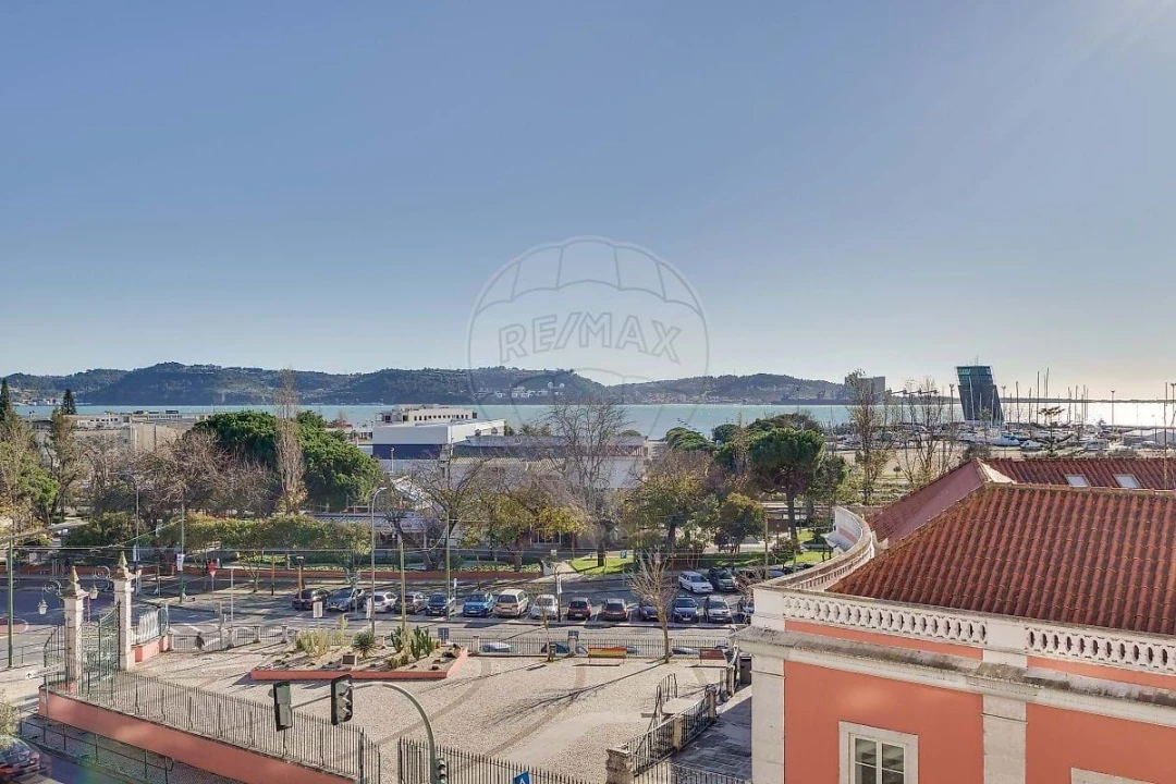 Apartamento T3 para Arrendamento férias em Algés, Linda-A-Velha e Cruz Quebrada-Dafundo Foto 1