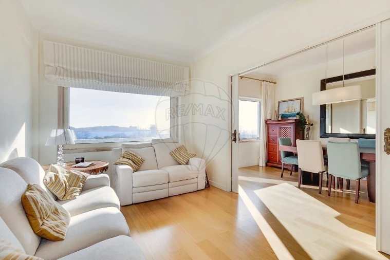 Apartamento T3 para Arrendamento férias em Algés, Linda-A-Velha e Cruz Quebrada-Dafundo Foto 4