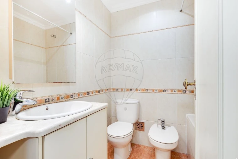 Apartamento T3 para Arrendamento férias em Algés, Linda-A-Velha e Cruz Quebrada-Dafundo Foto 19