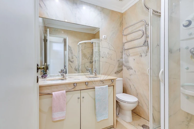 Apartamento T3 para Arrendamento férias em Algés, Linda-A-Velha e Cruz Quebrada-Dafundo Foto 22