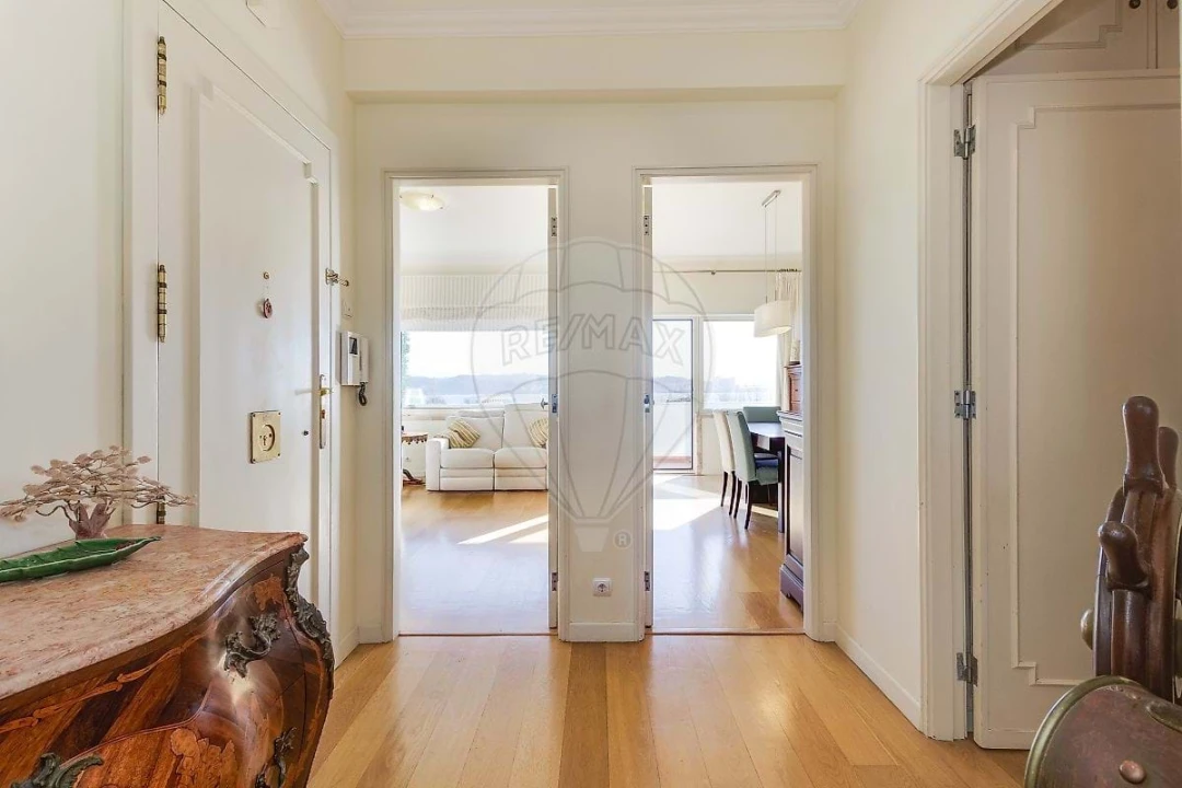 Apartamento T3 para Arrendamento férias em Algés, Linda-A-Velha e Cruz Quebrada-Dafundo Foto 9