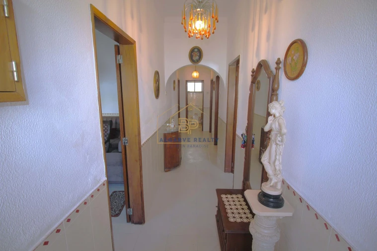 Negócio para Venda em Estômbar e Parchal