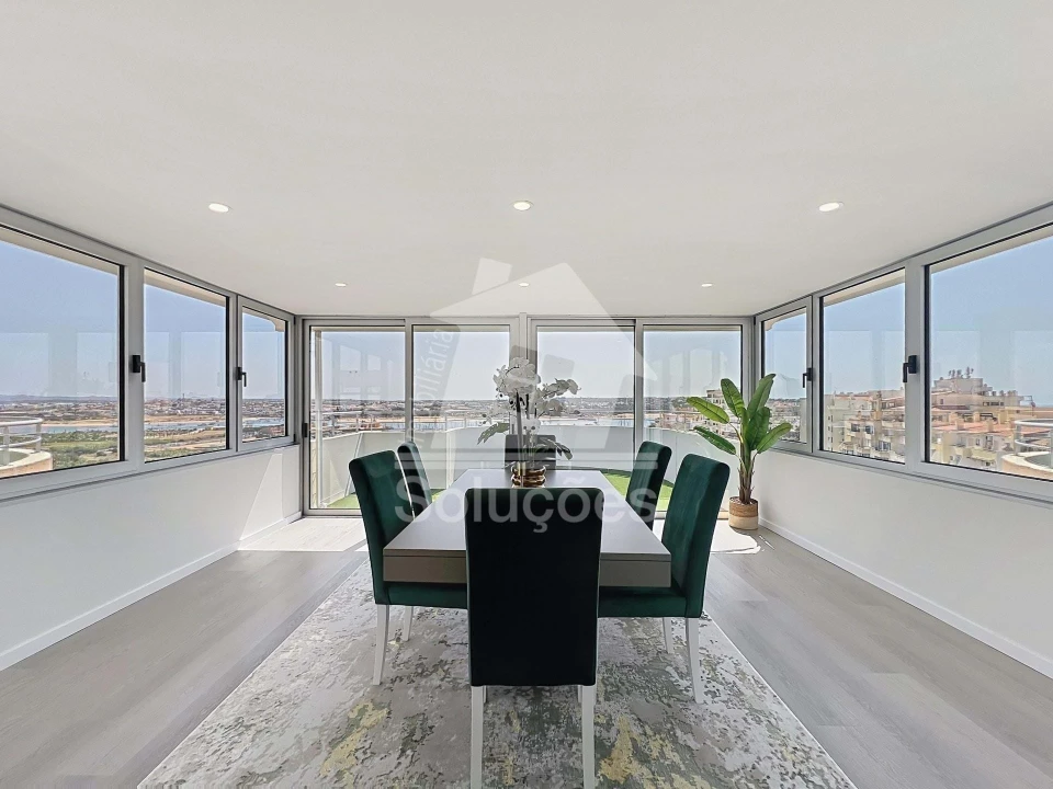 Apartamento T2 para Venda em Portimão Foto 5
