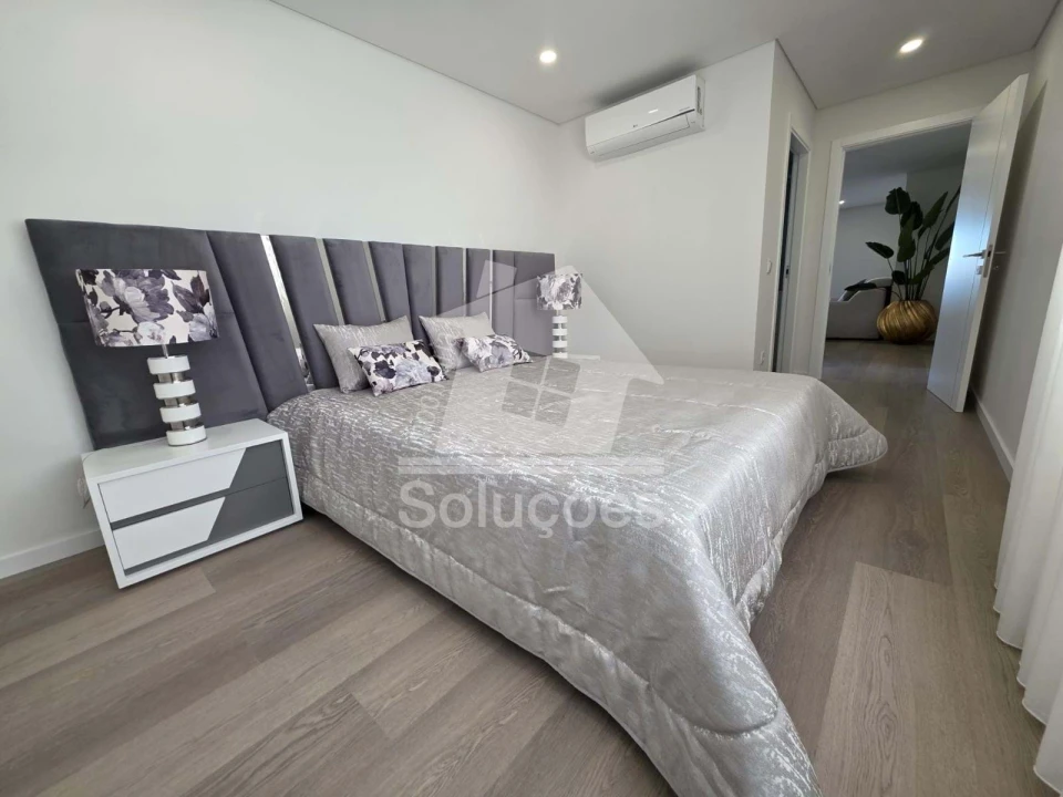 Apartamento T2 para Venda em Portimão Foto 30