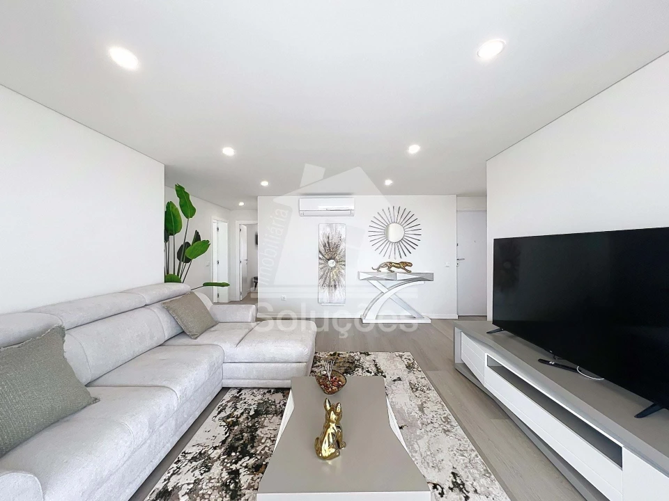 Apartamento T2 para Venda em Portimão Foto 6