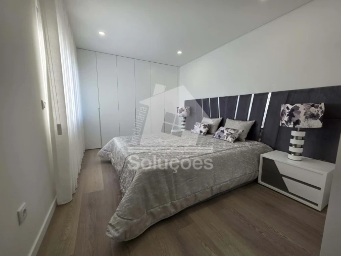 Apartamento T2 para Venda em Portimão Foto 32