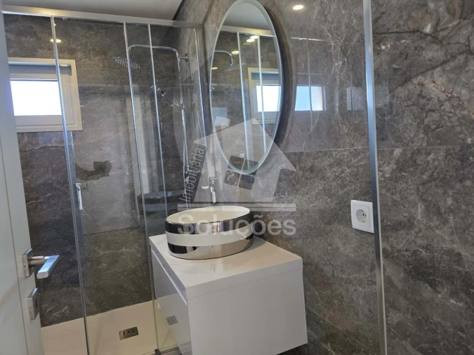 Apartamento T2 para Venda em Portimão Foto 24