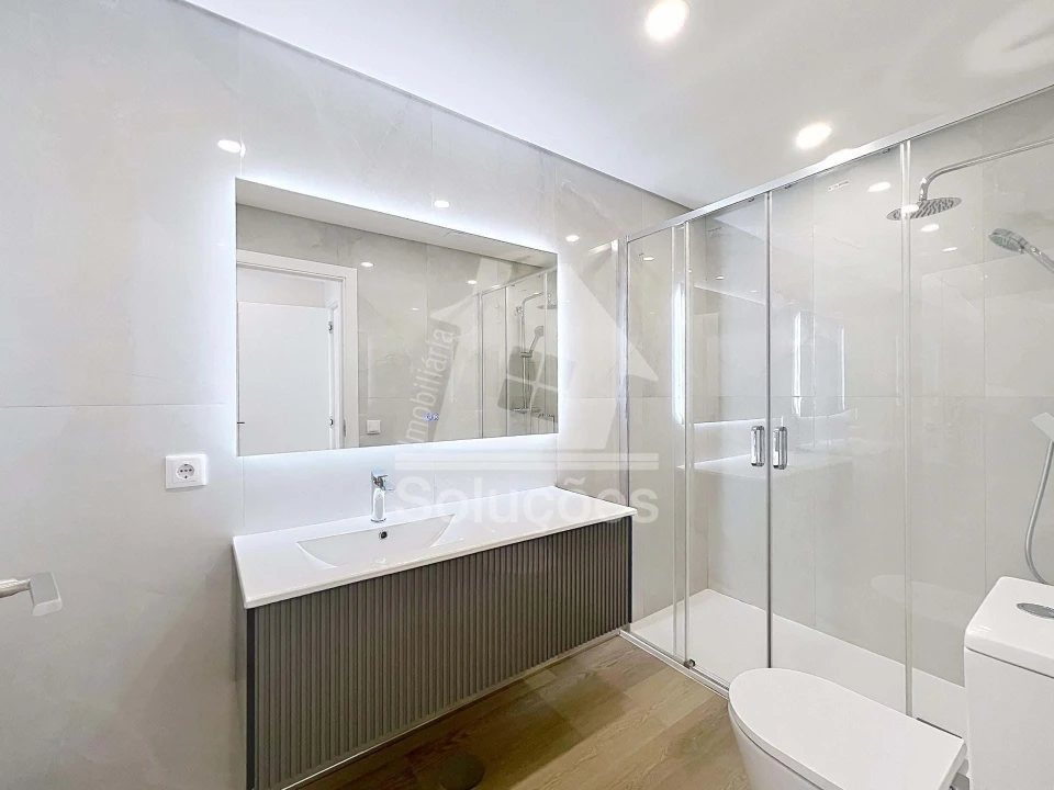 Apartamento T2 para Venda em Portimão Foto 9