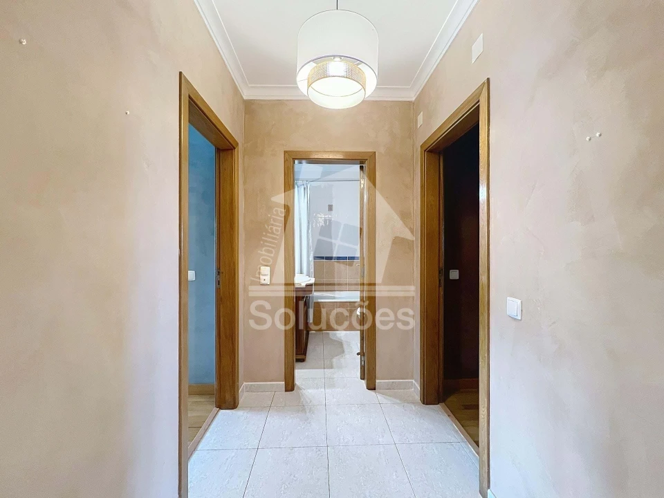 Apartamento T2 para Arrendamento em Lagos (São Sebastião e Santa Maria) Foto 10