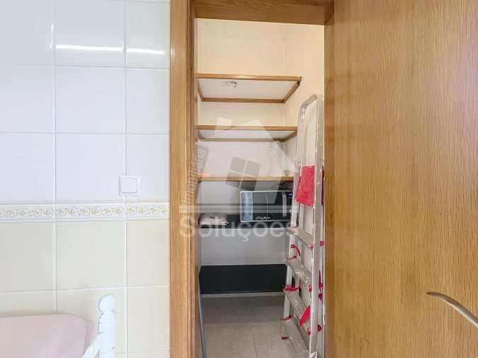 Apartamento T2 para Arrendamento em Lagos (São Sebastião e Santa Maria) Foto 9