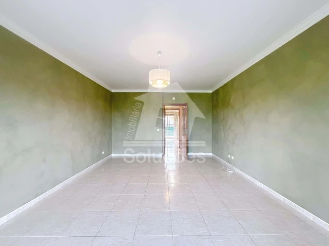 Apartamento T2 para Arrendamento em Lagos (São Sebastião e Santa Maria) Foto 12