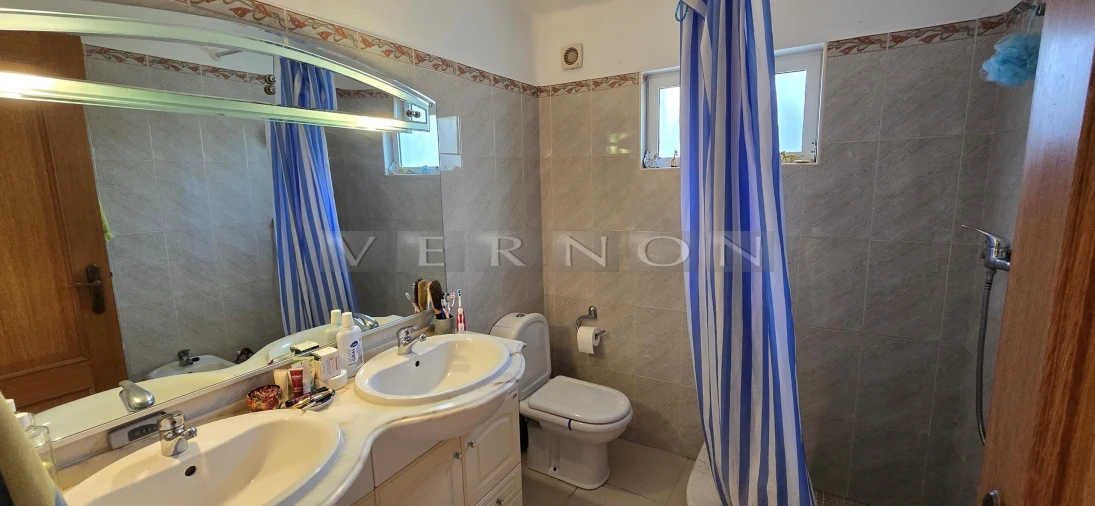 Moradia T4 para Venda em Lagoa e Carvoeiro Foto 29