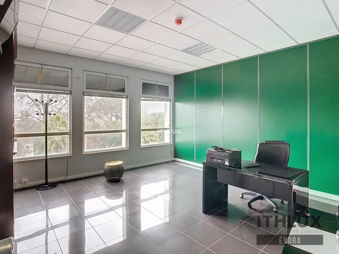 Escritório para Arrendamento em Bacelo e Senhora da Saúde