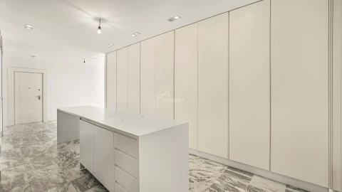 Apartamento T4 para Venda em Arroios