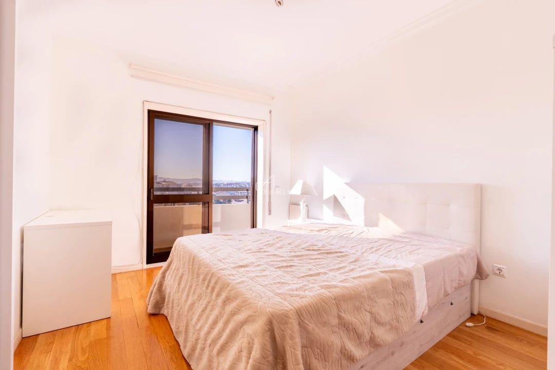 Apartamento T3 para Arrendamento em Rio Tinto Foto 22