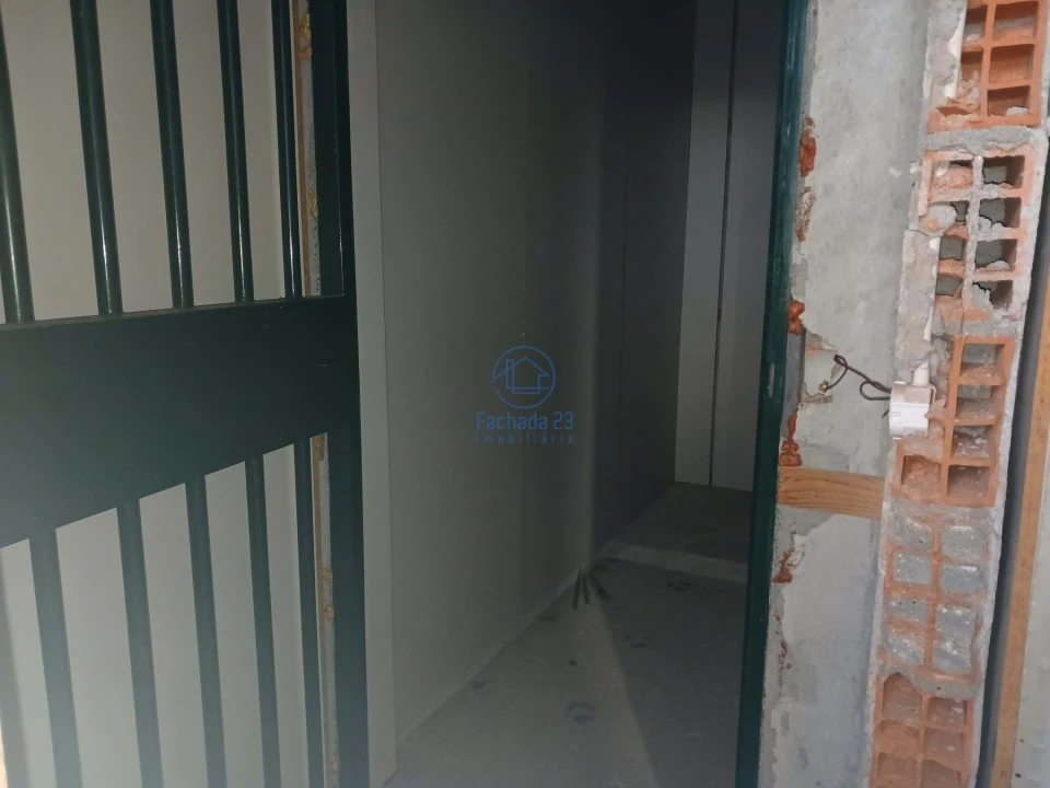 Negócio para Venda em Valadares Foto 19