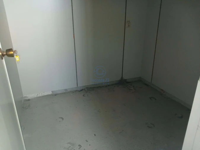 Negócio para Venda em Valadares Foto 11