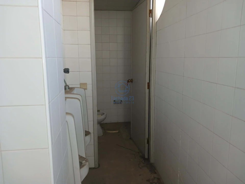 Negócio para Venda em Valadares Foto 15