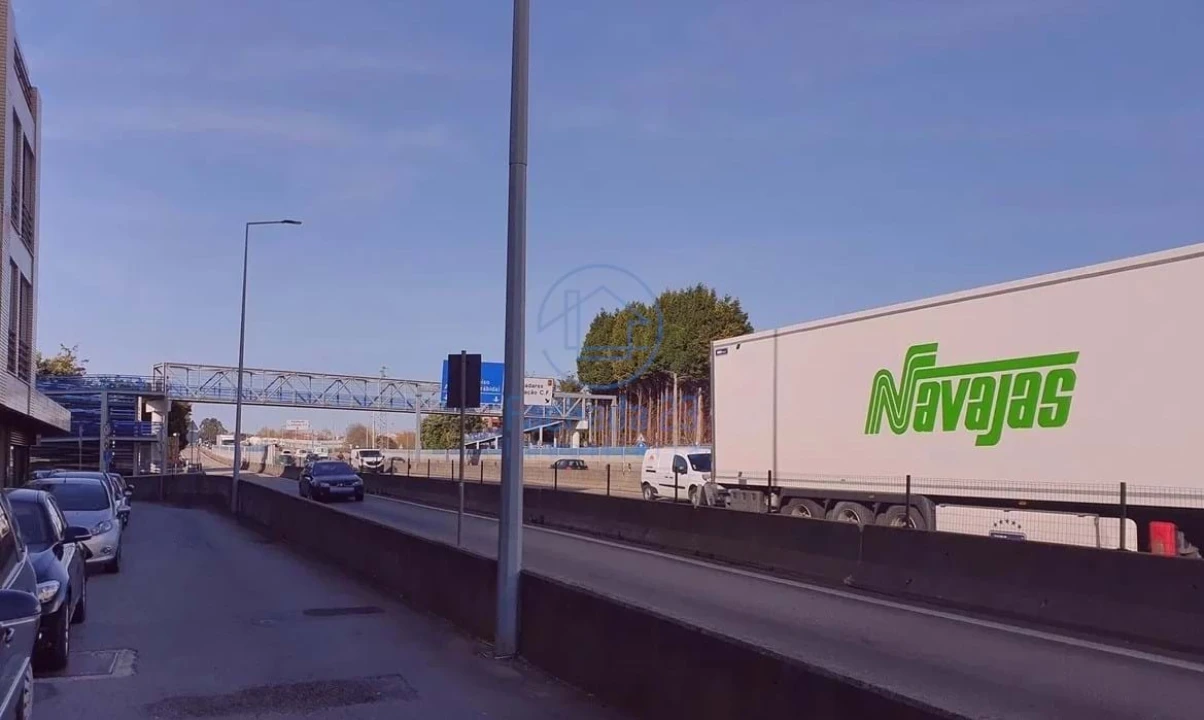 Negócio para Venda em Valadares Foto 5