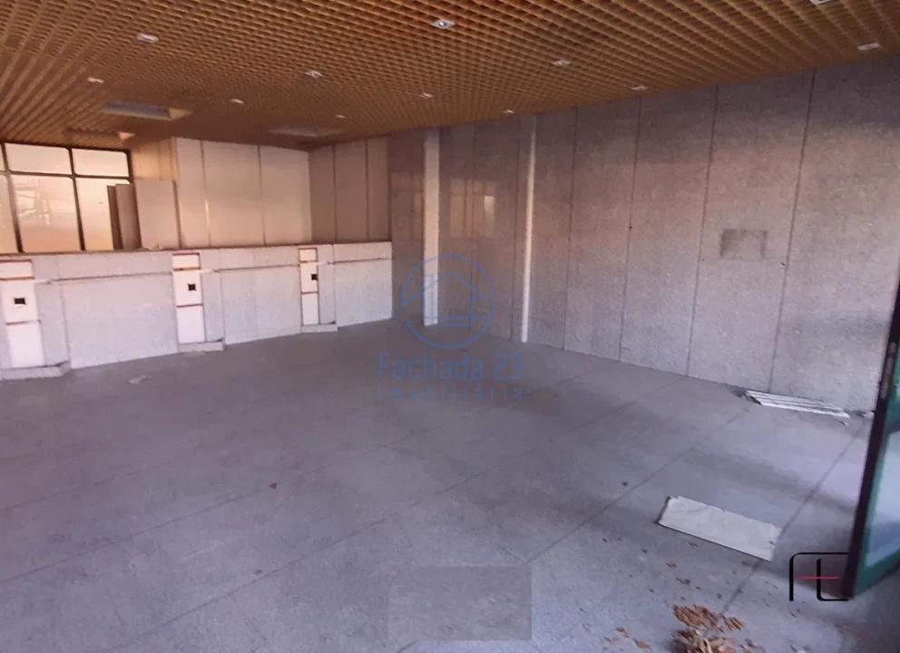 Negócio para Venda em Valadares Foto 3