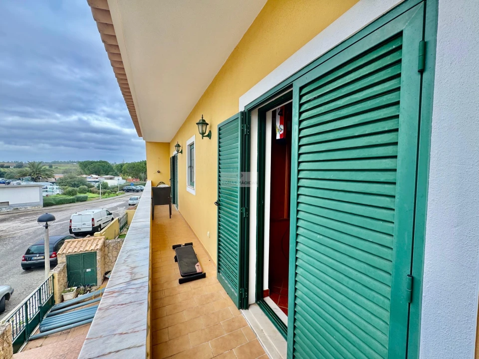 Moradia T3 para Venda em Odiaxere Foto 14