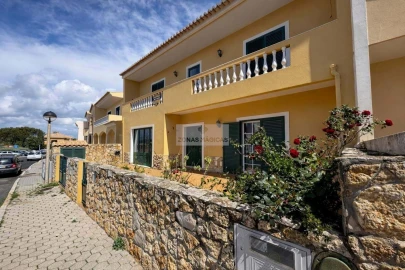 Moradia T3 para Venda em Odiaxere