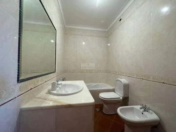 Moradia T3 para Venda em Odiaxere