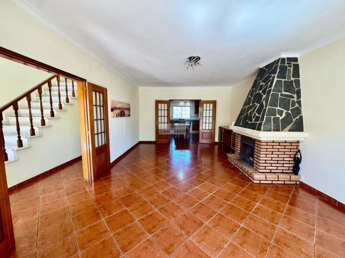 Moradia T3 para Venda em Odiaxere Foto 6