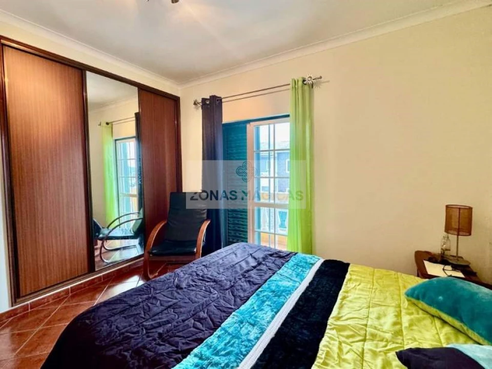 Moradia T3 para Venda em Odiaxere Foto 4