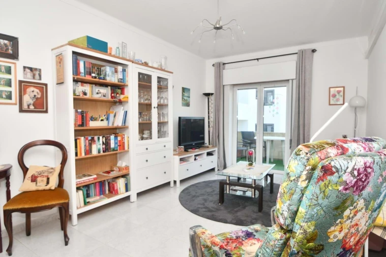 Apartamento T1 para Venda em Ferragudo Foto 8