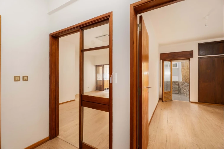 Apartamento T1 para Venda em Armação de Pera Foto 2